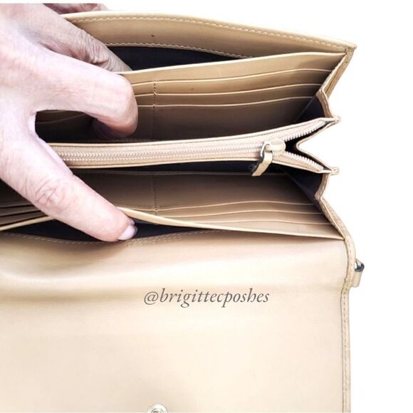 GUCCI Leather Embossed GG Long Wallet - Picture 11 of 16